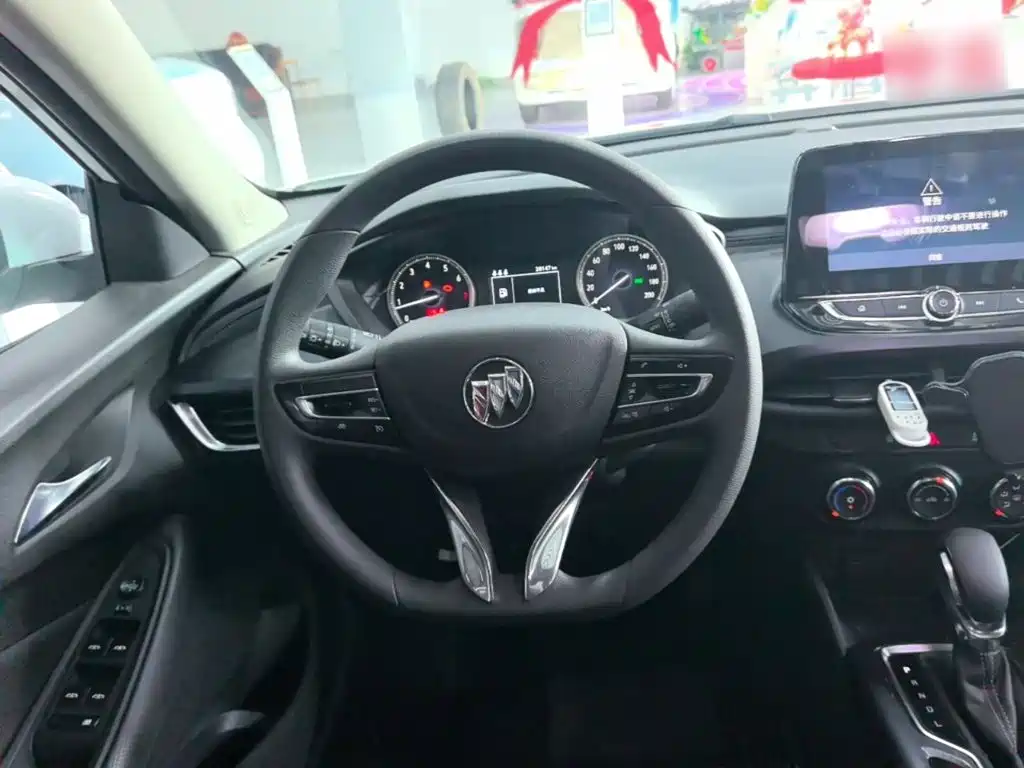 Buick Verano — миниатюра 11