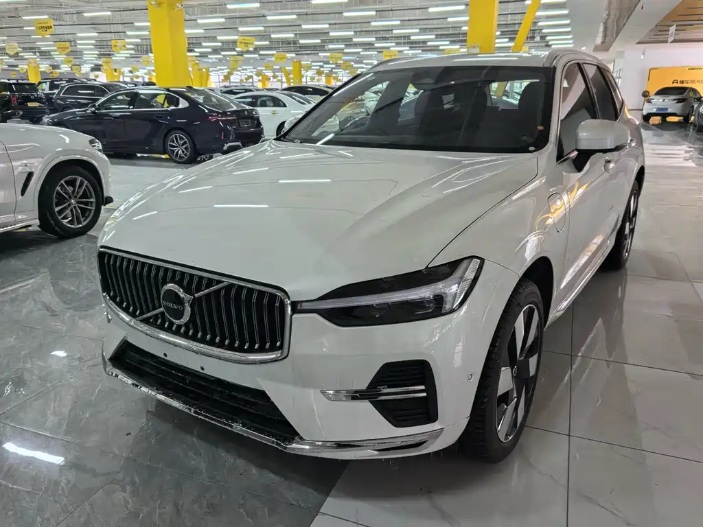 Volvo XC60 PHEV 2026