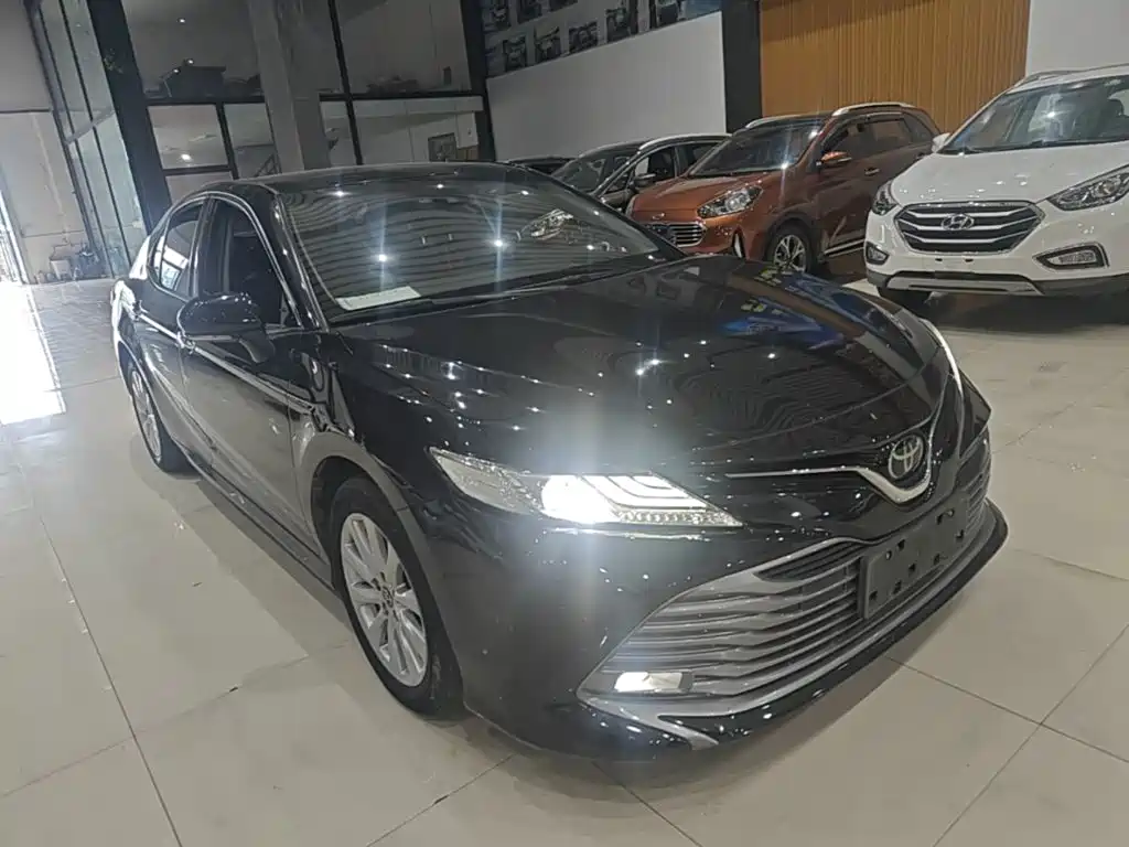 Toyota Camry — миниатюра 4