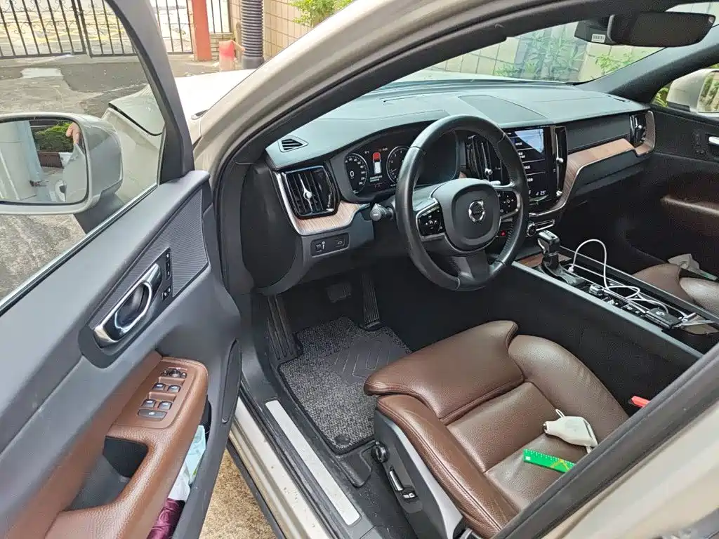 Volvo XC60 — миниатюра 14