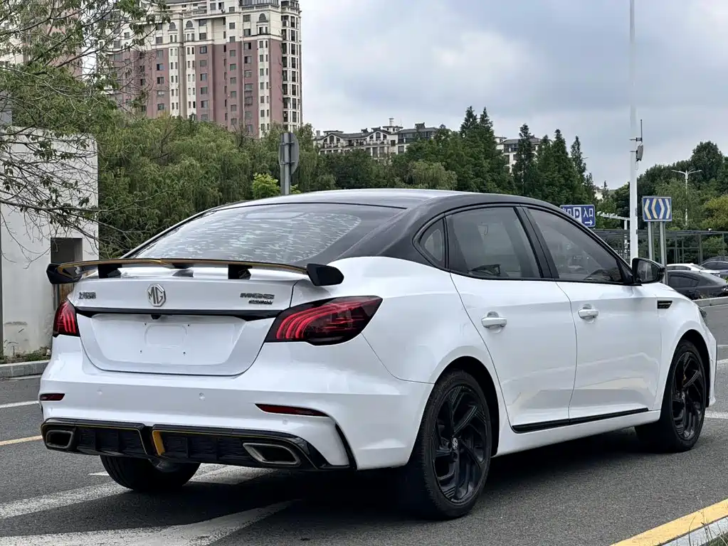 MG MG6 — миниатюра 12