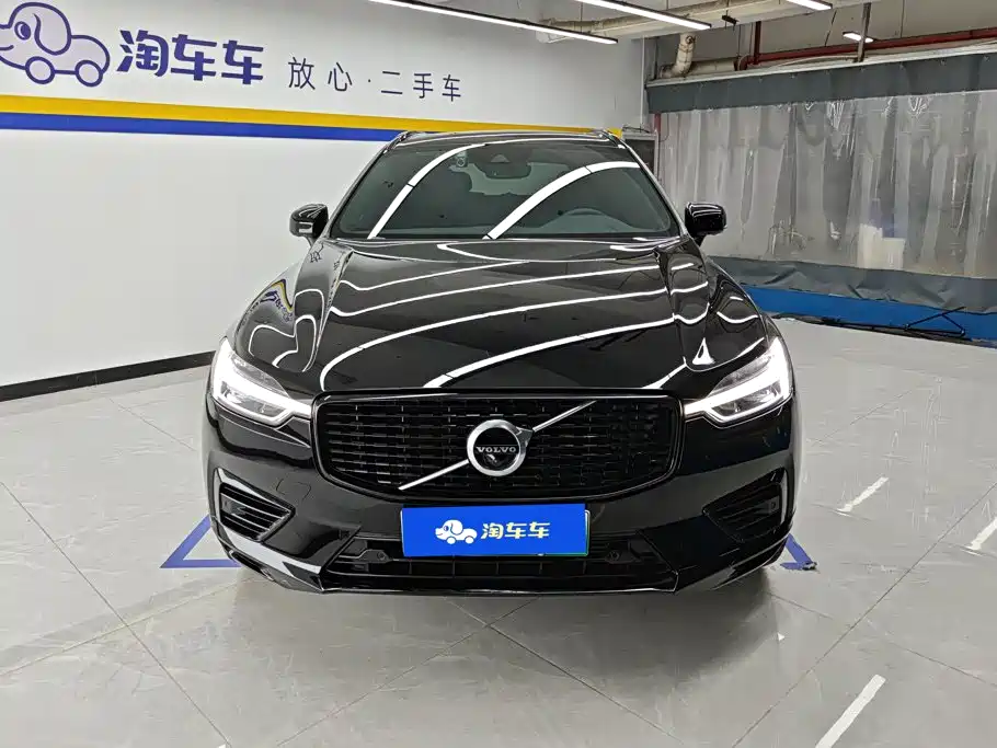 Volvo XC60 PHEV — миниатюра 2