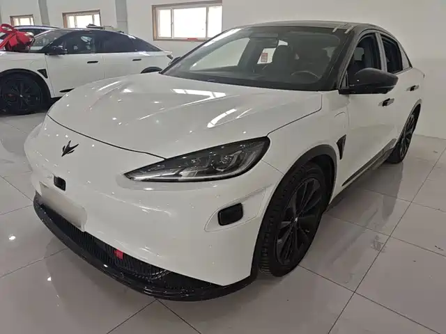ARCFOX Alpha S 2022