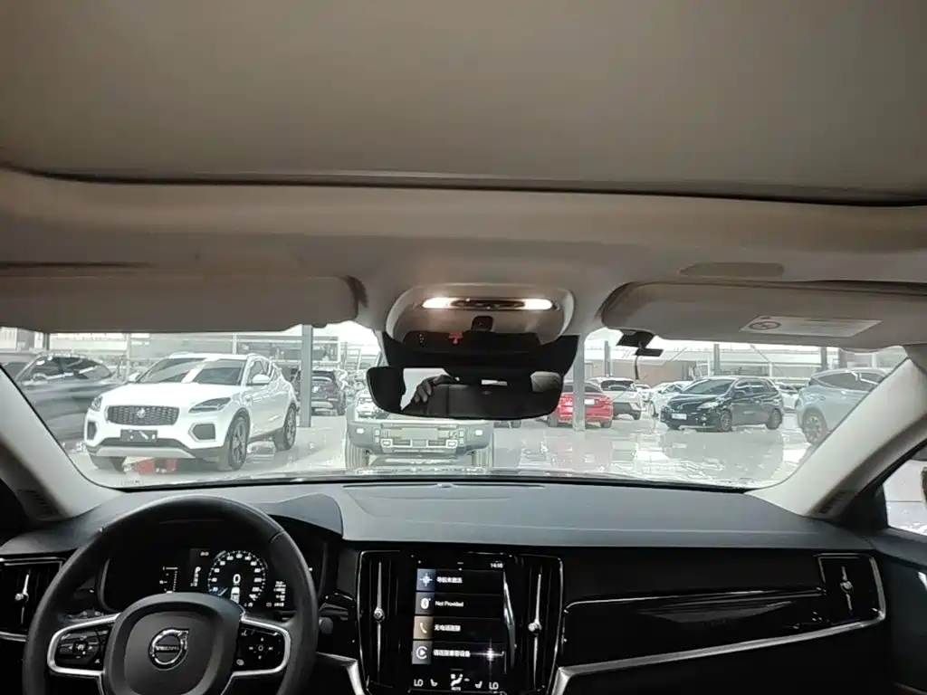 Volvo S90 — миниатюра 18