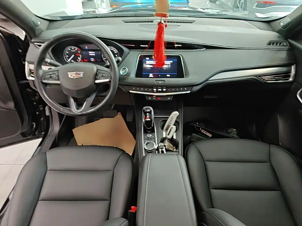 Cadillac XT4 — миниатюра 10