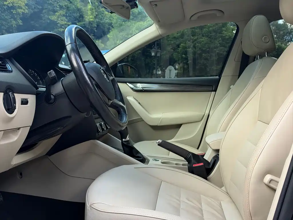 Skoda Octavia — миниатюра 4