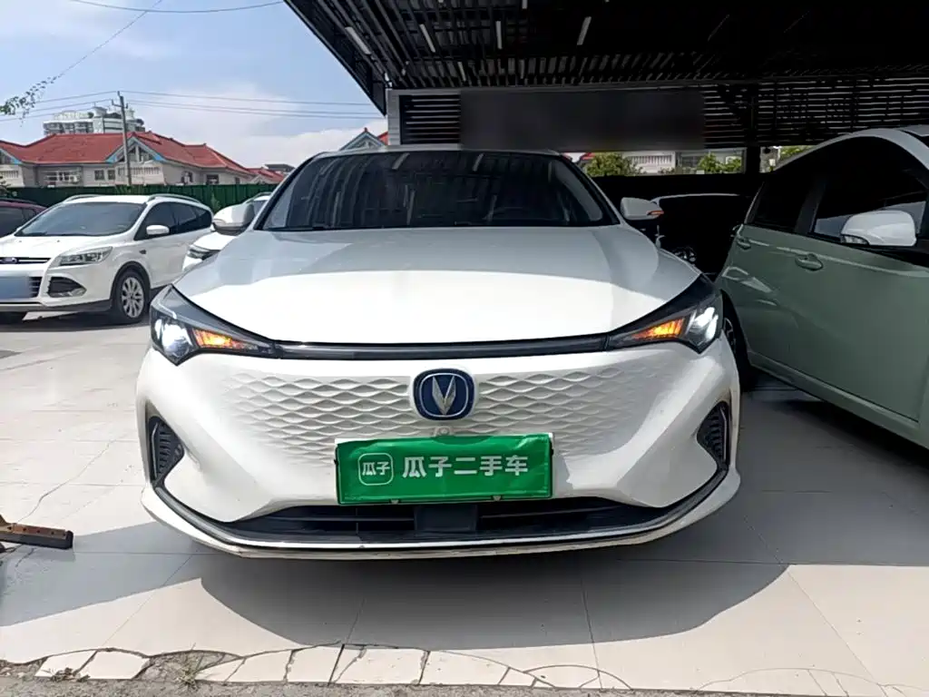 Changan Eado New Energy — миниатюра 3