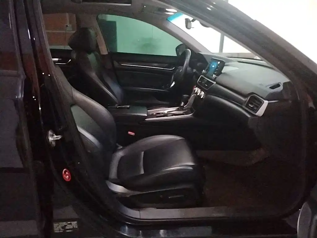 Honda Accord — миниатюра 25
