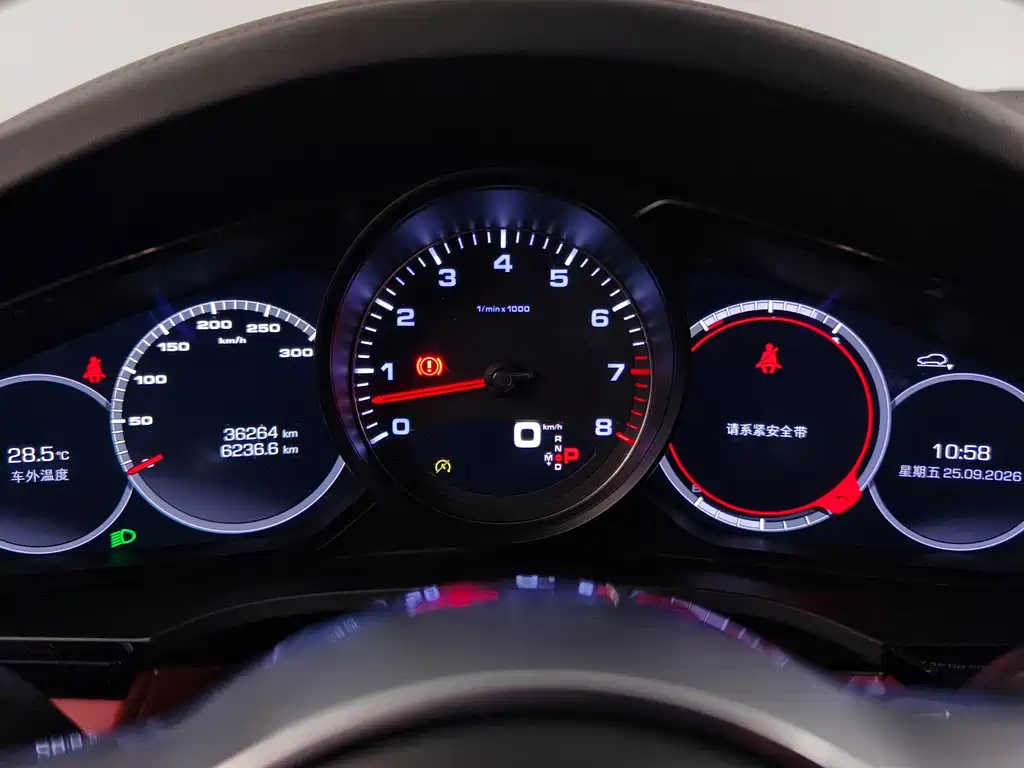 Porsche Cayenne — миниатюра 8