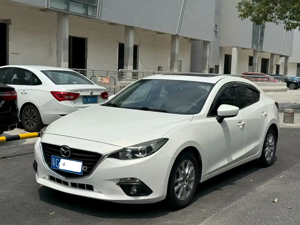 Mazda 3 Axela 2016
