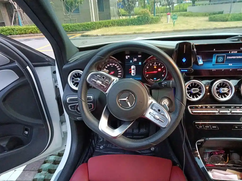 Mercedes-Benz C-Class — миниатюра 3