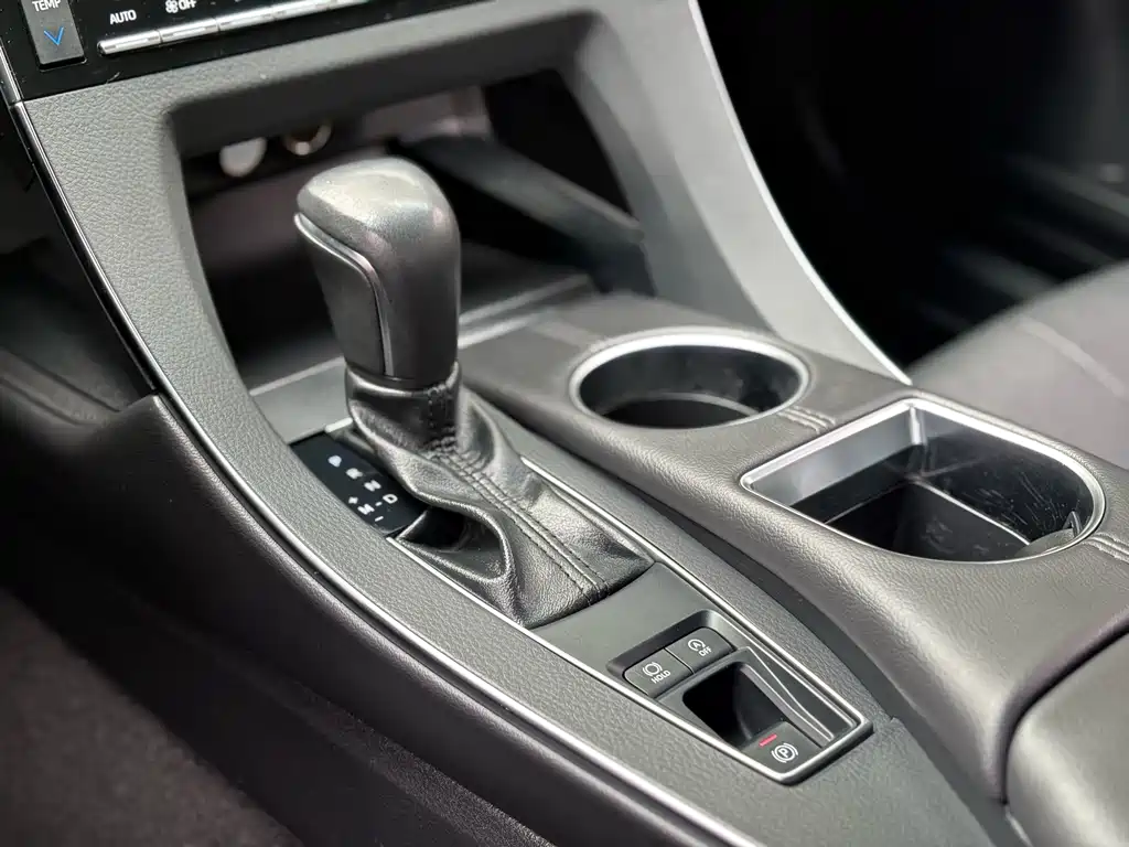Toyota Avalon — миниатюра 18