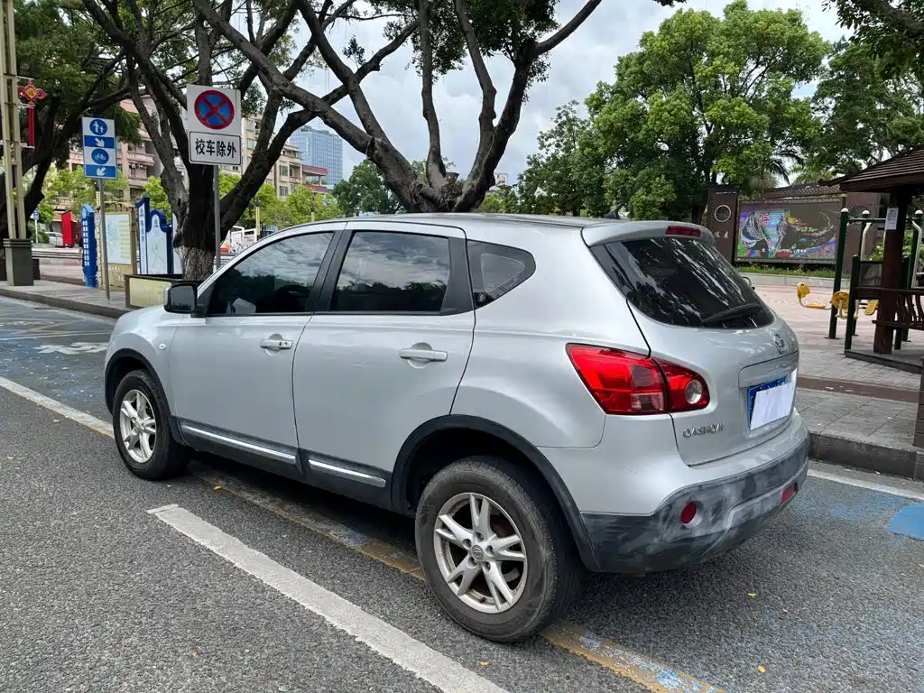 Nissan Qashqai — миниатюра 9