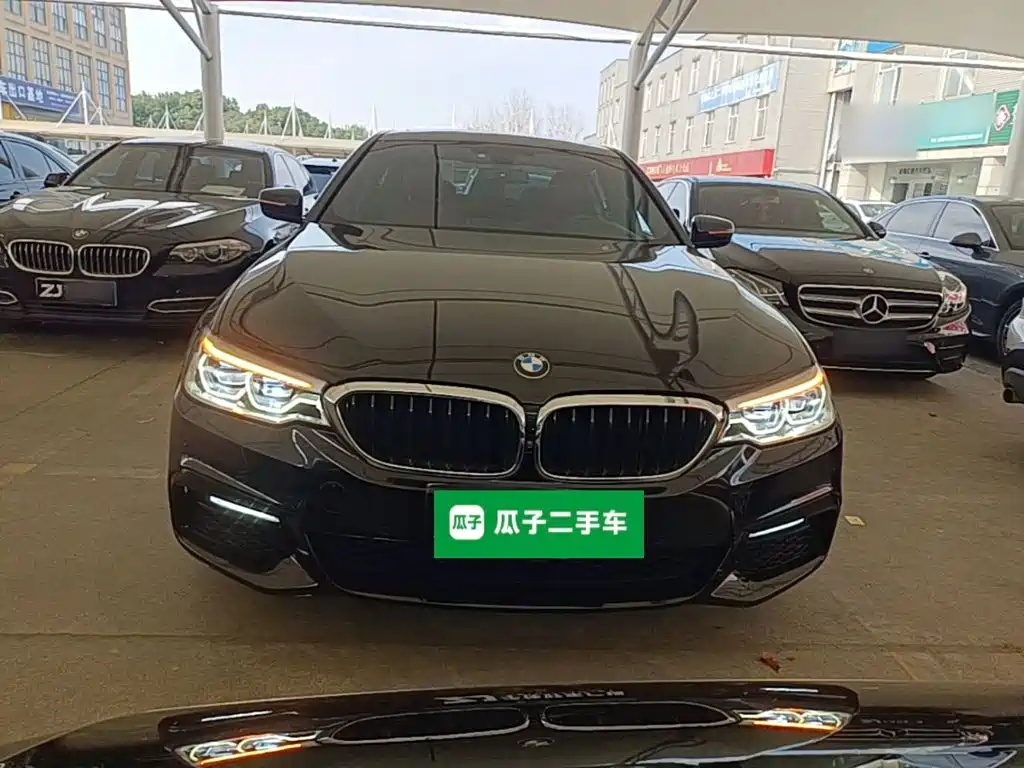 BMW 5 Series — миниатюра 3