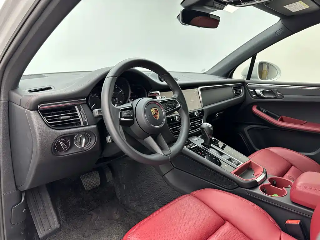 Porsche Macan — миниатюра 13