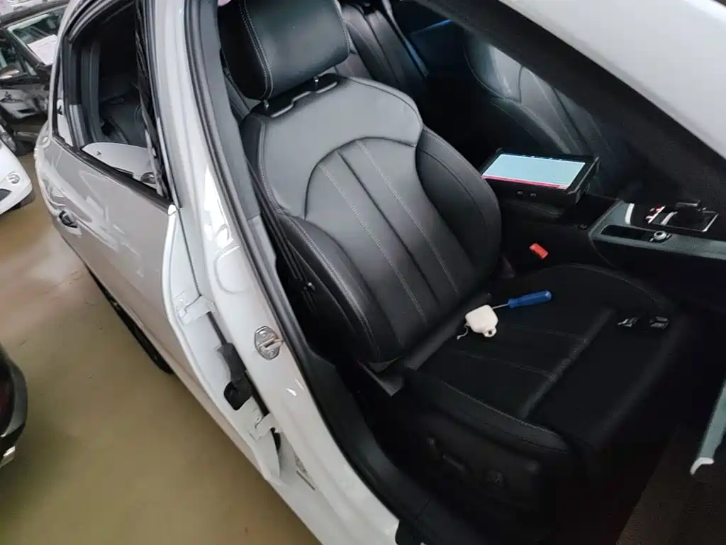 Audi A4L — миниатюра 25