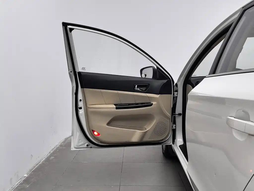 Changan Eado — миниатюра 8