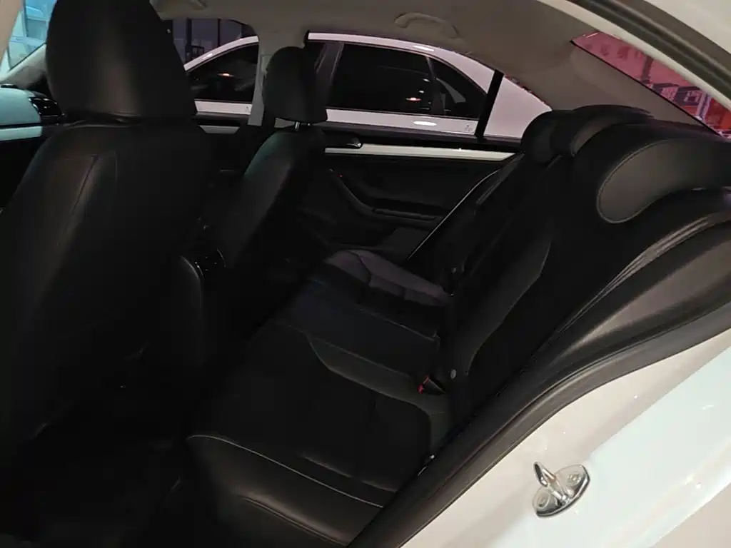Volkswagen Sagitar — миниатюра 13