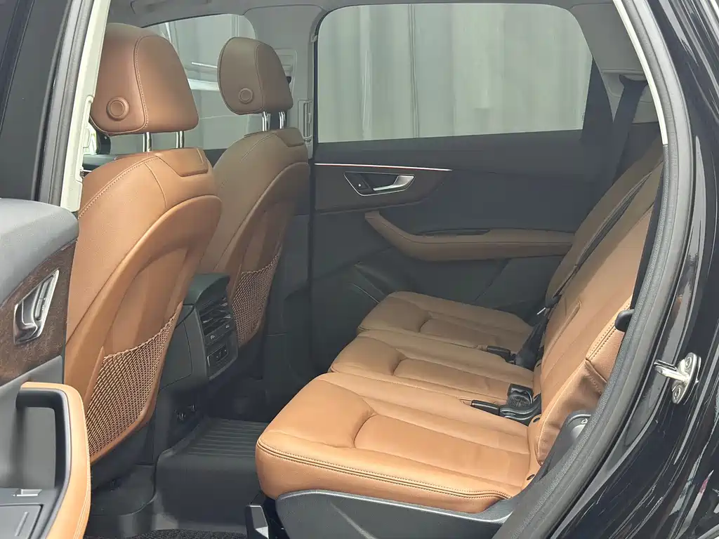 Audi Q7 — миниатюра 33