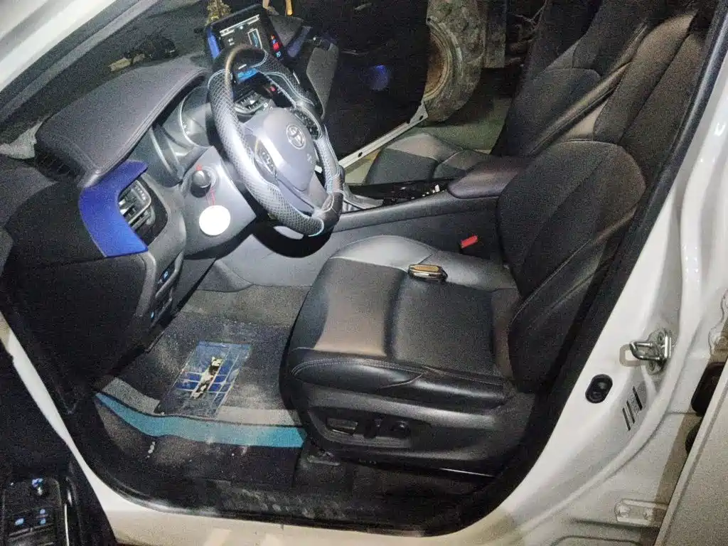 Toyota C-HR — миниатюра 8