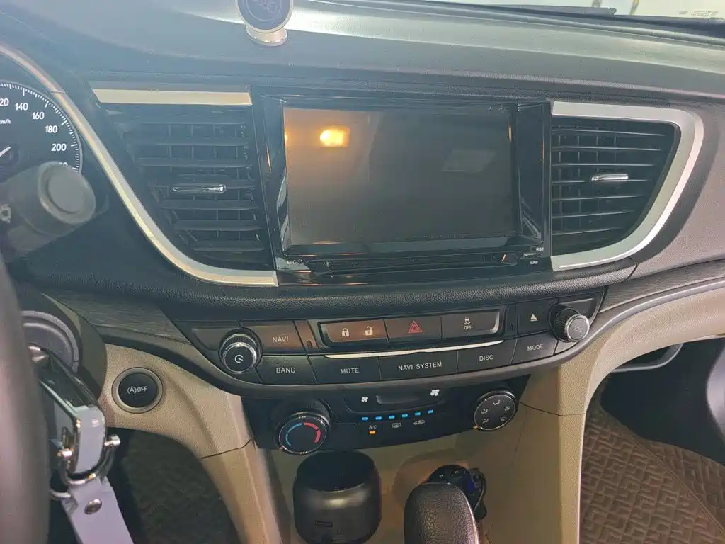 Buick Excelle — миниатюра 14