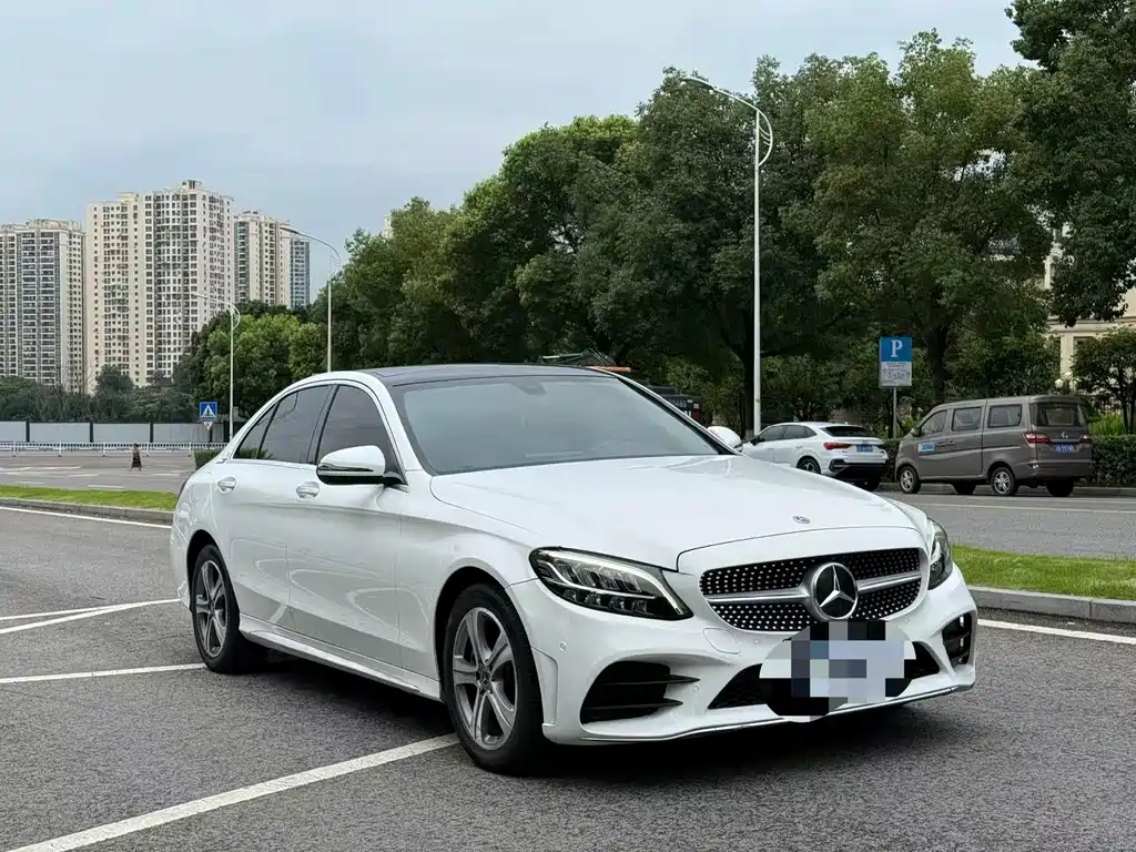 Mercedes-Benz C-Class — миниатюра 3