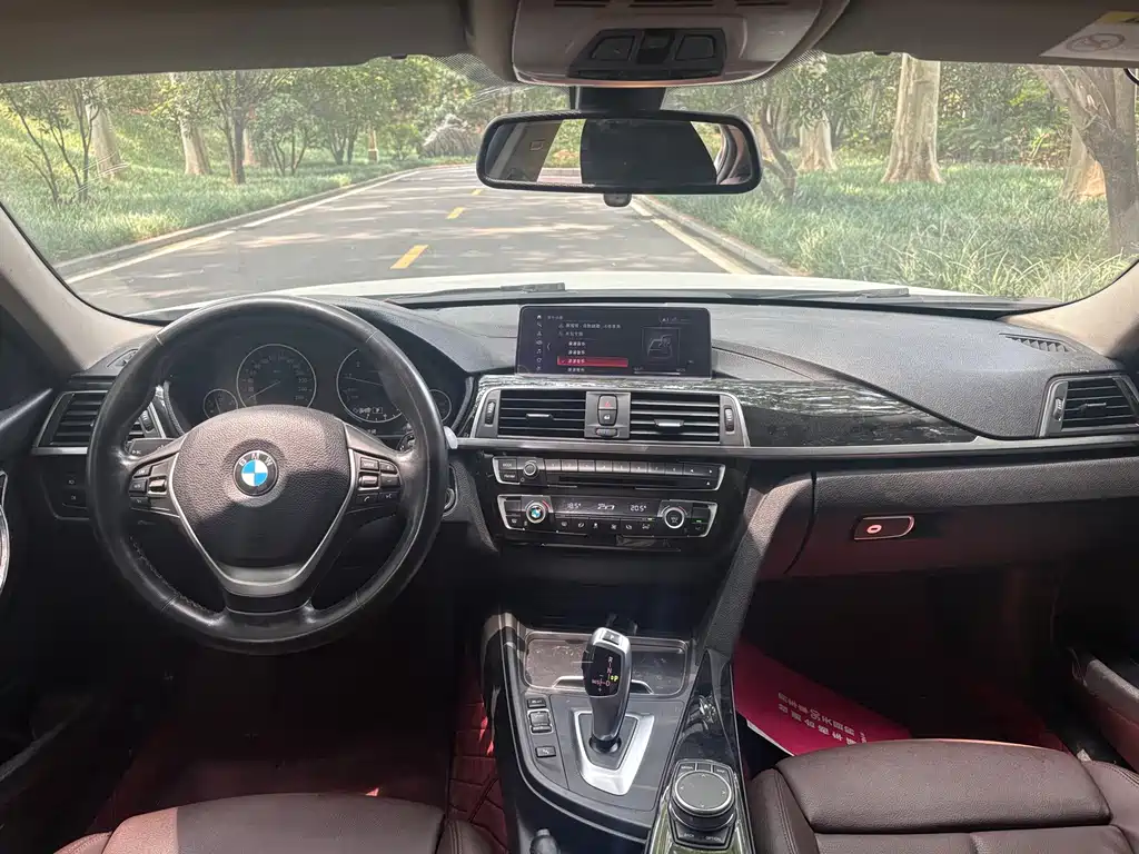 BMW 3 Series — миниатюра 3