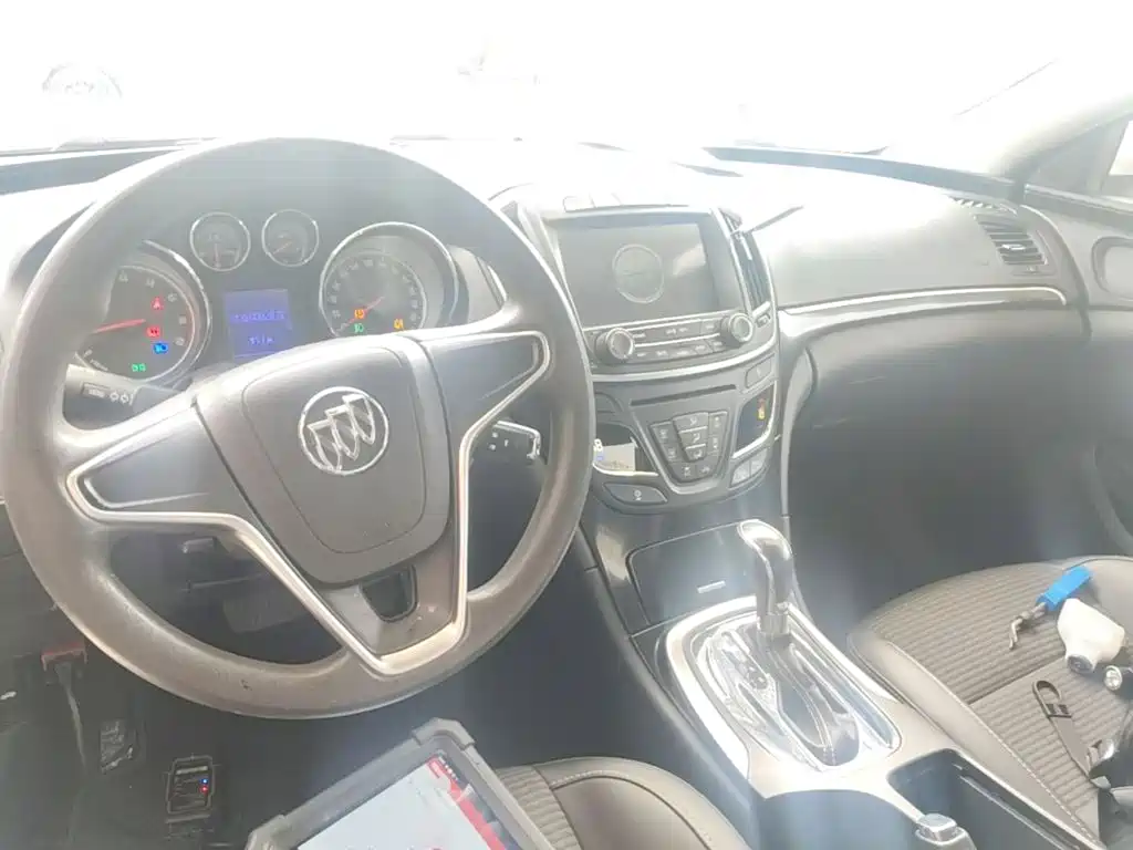Buick Regal — миниатюра 10