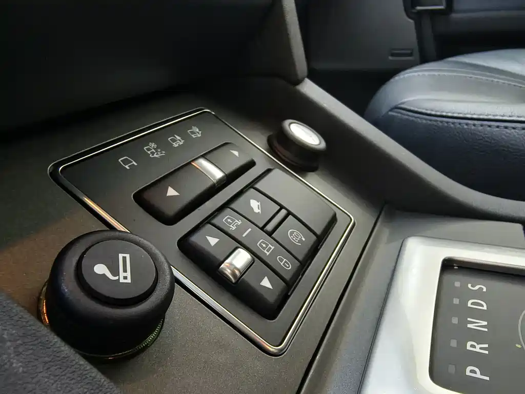 Land Rover Discovery — миниатюра 19