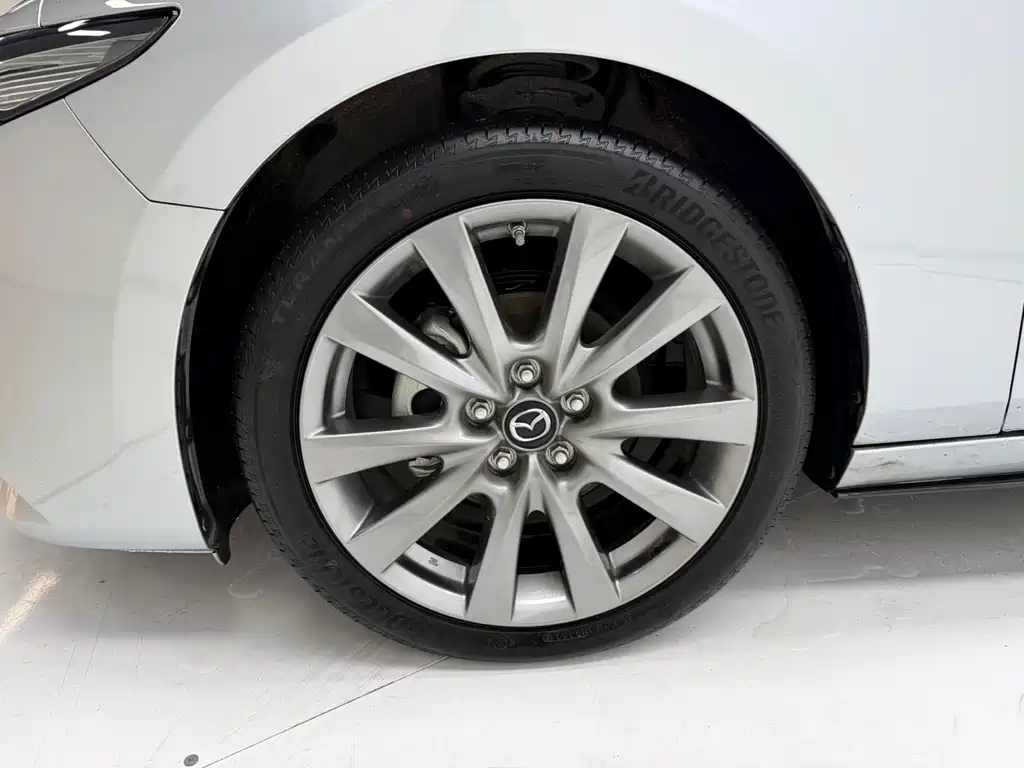 Mazda 3 Axela — миниатюра 8