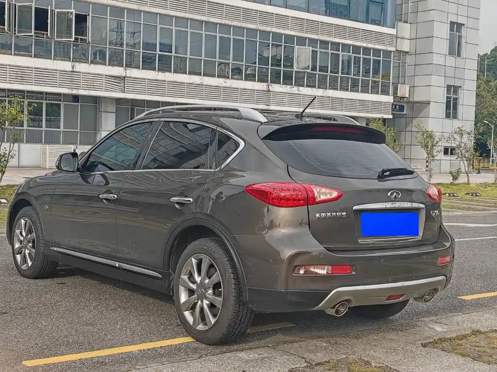 Infiniti QX50 — миниатюра 13