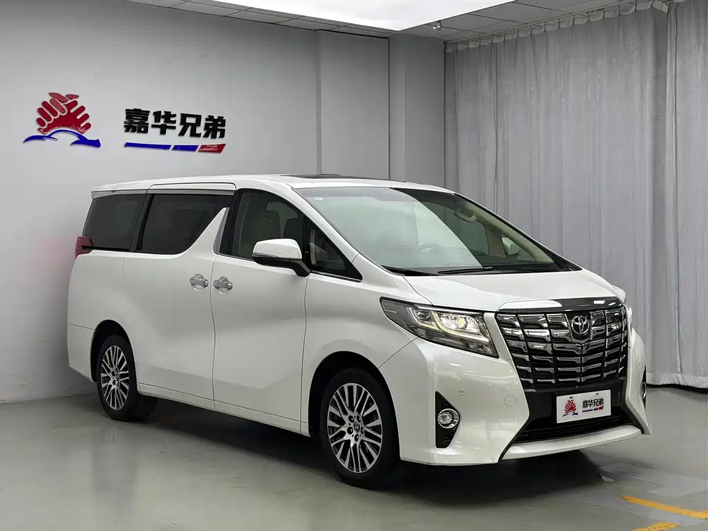 Toyota Alphard — миниатюра 5