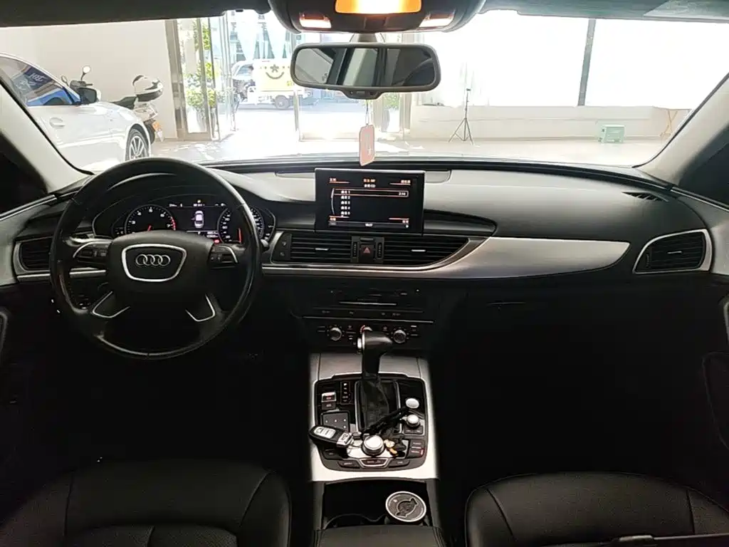 Audi A6L — миниатюра 10