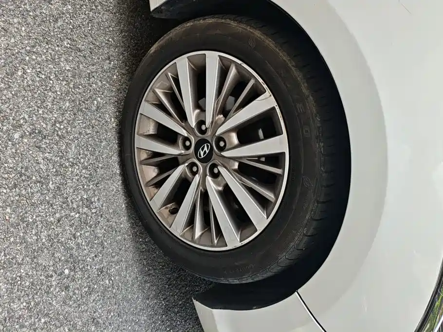 Hyundai Mistra — миниатюра 6