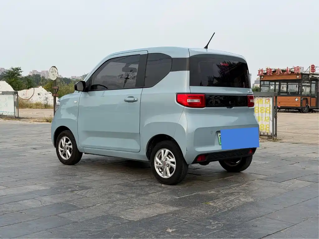 Wuling MINIEV — миниатюра 6