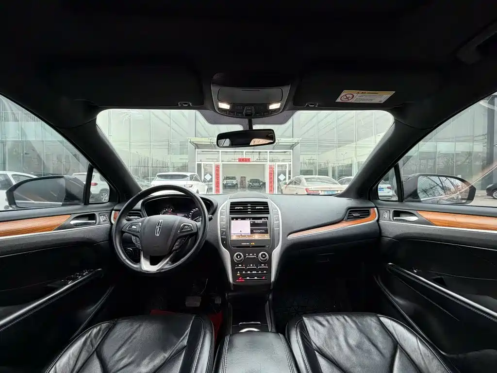 Lincoln MKC — миниатюра 16