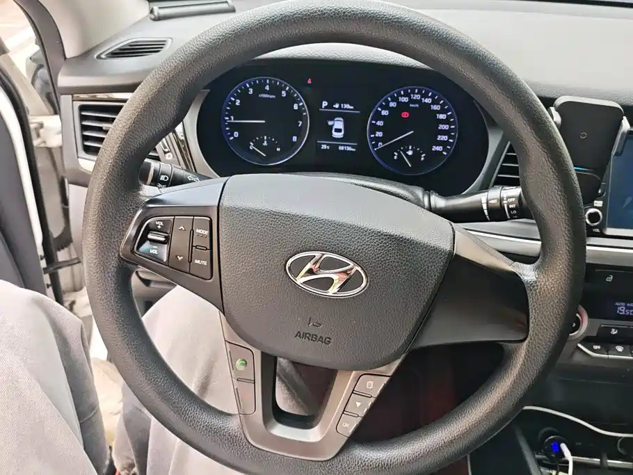 Hyundai Mistra — миниатюра 15