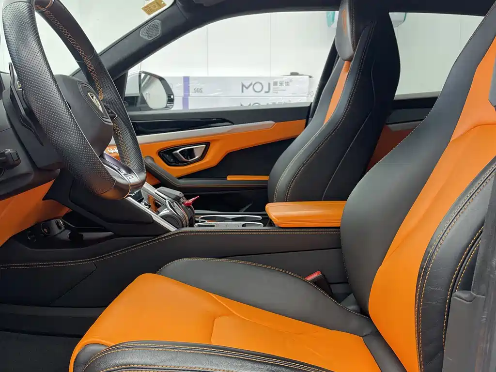 Lamborghini Urus 2021 4.0T V8