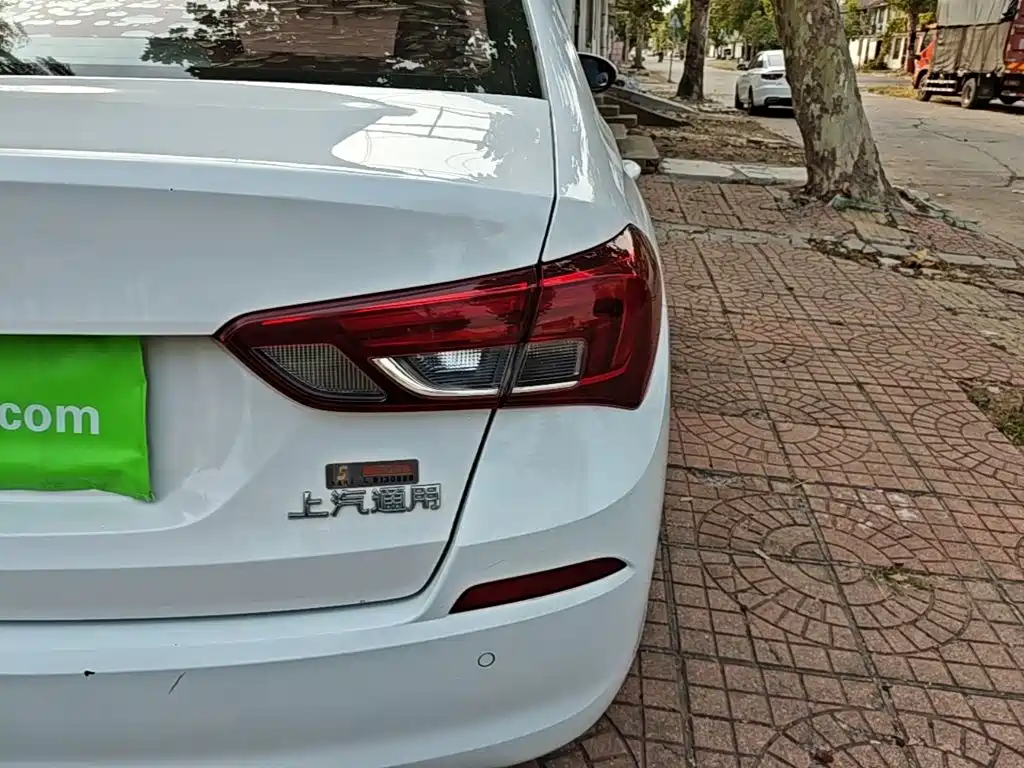 Buick Excelle — миниатюра 8