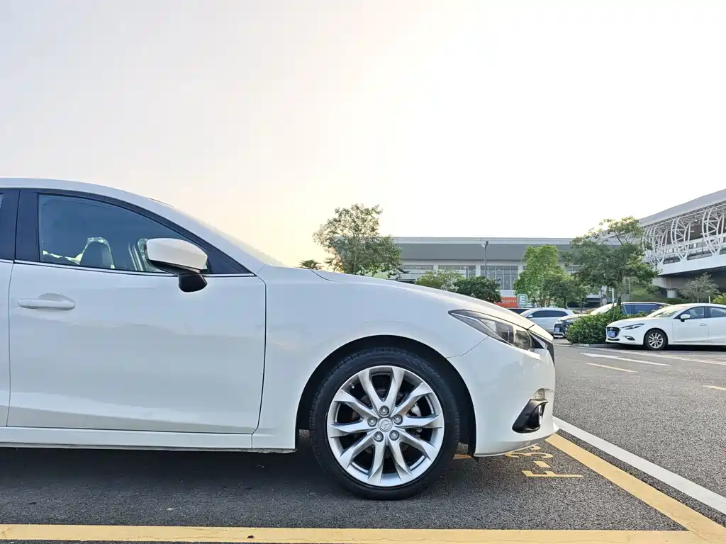 Mazda 3 Axela — миниатюра 25