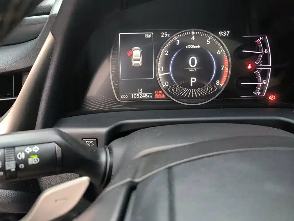 Lexus ES 2018 200 VI
