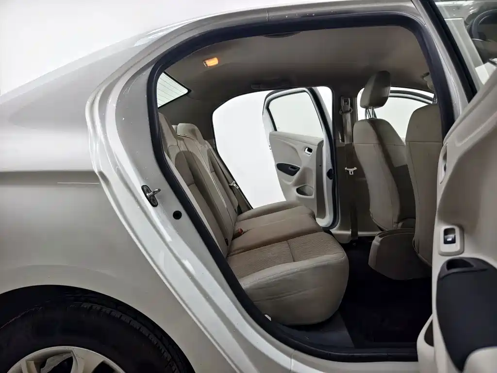 Citroen Elysee — миниатюра 15