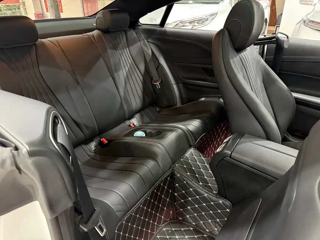 Mercedes-Benz E-Class (Import) — миниатюра 14