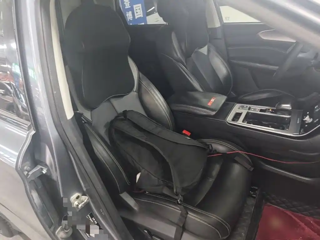 Roewe RX5 — миниатюра 25