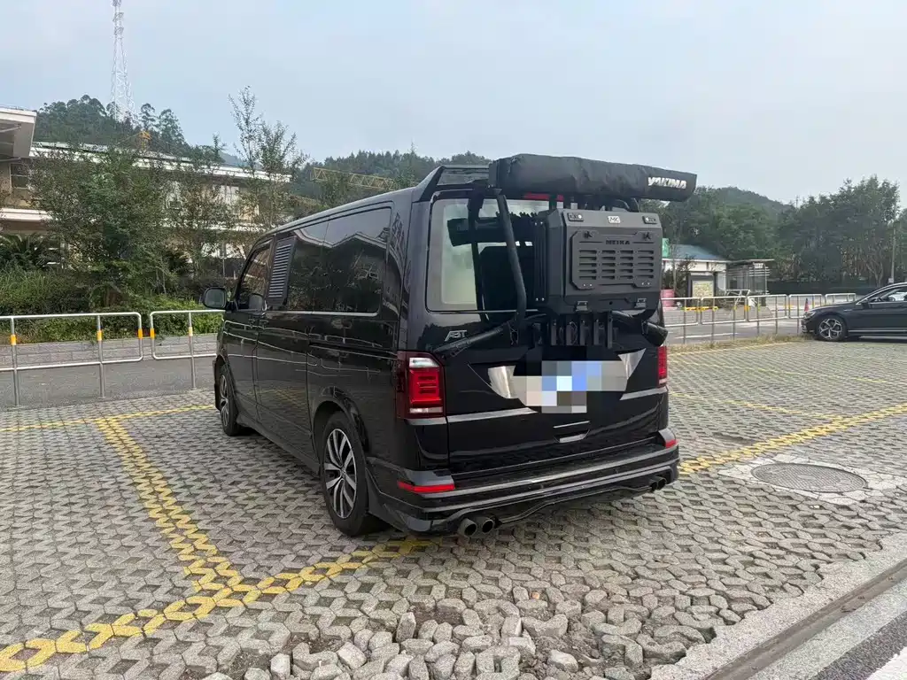 Volkswagen Multivan — миниатюра 3