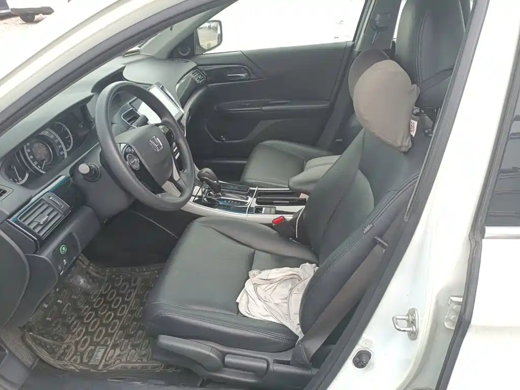 Honda Accord — миниатюра 16