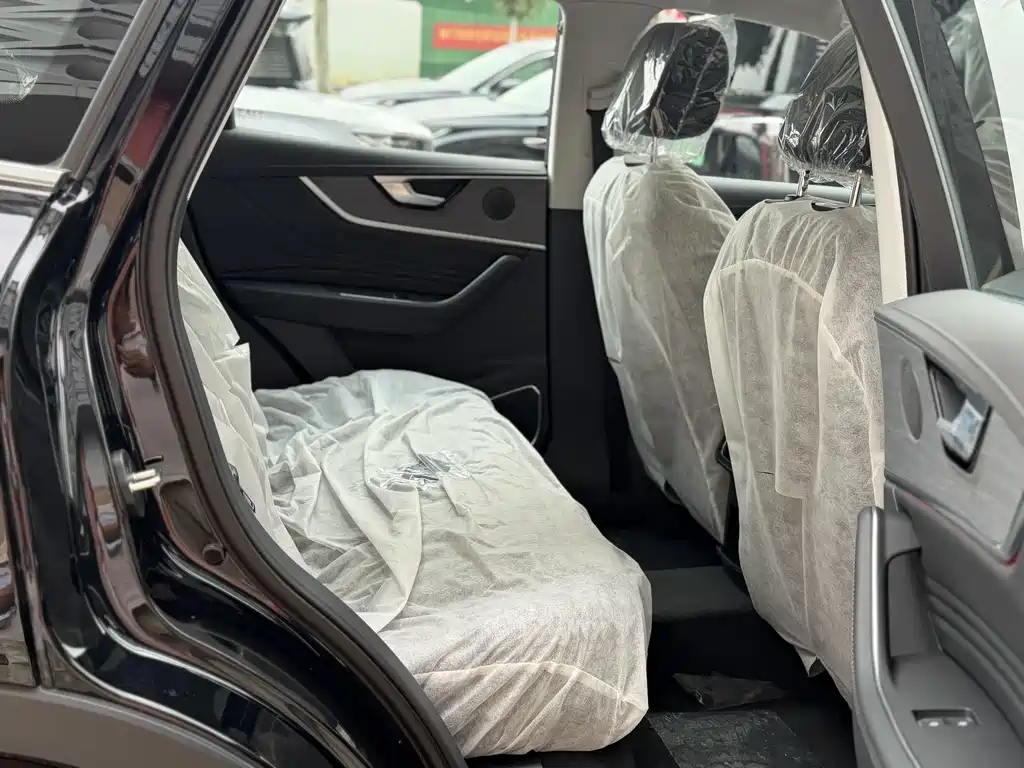 Hongqi Hongqi HS5 — миниатюра 10