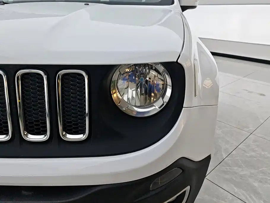 Jeep Renegade — миниатюра 5