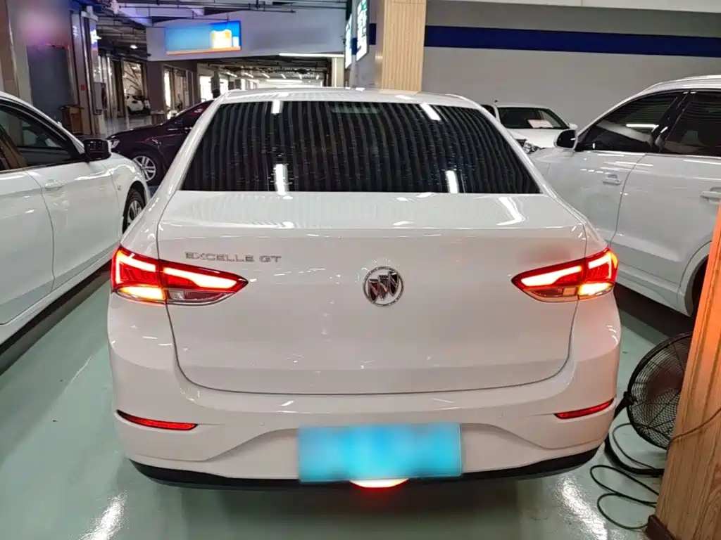 Buick Excelle — миниатюра 6
