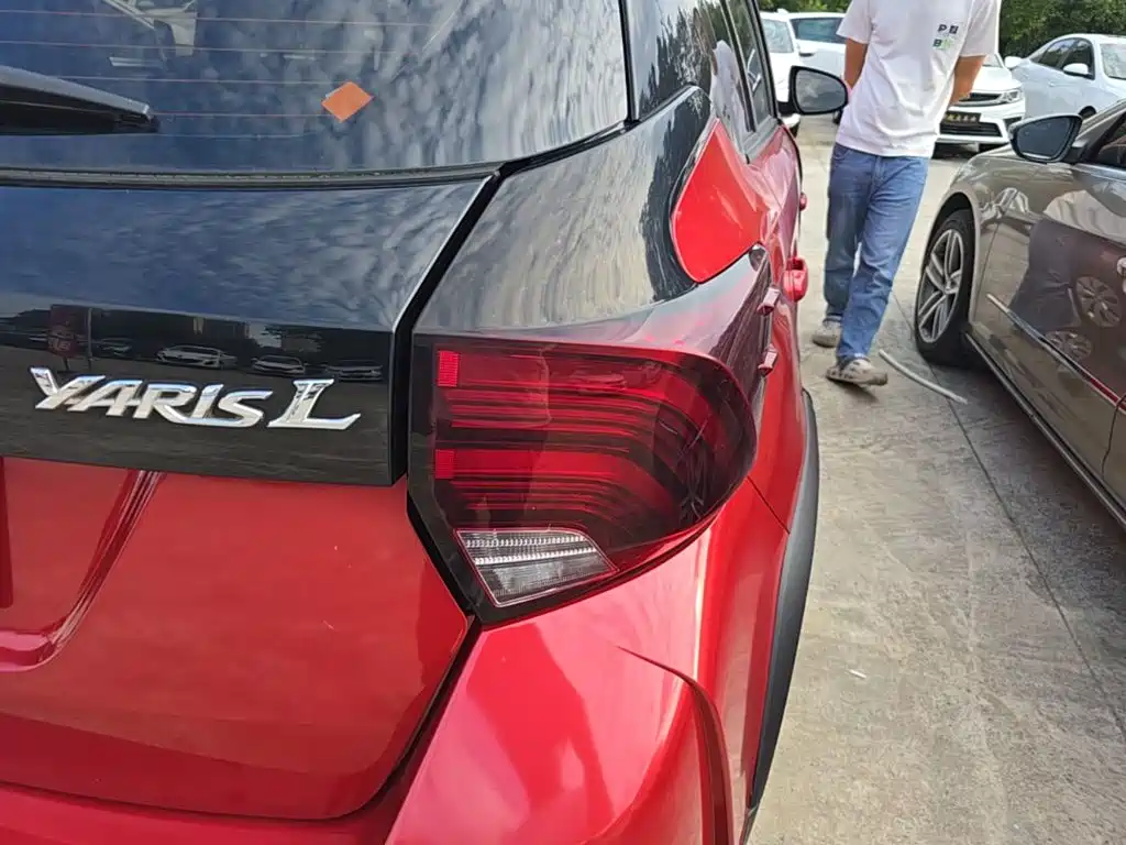 Toyota Yaris L — миниатюра 8